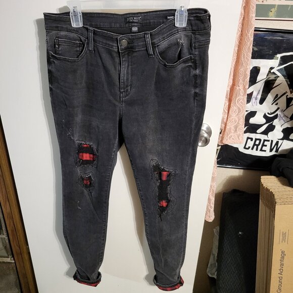 JUDY BLUE FLANNEL LINED BLACK DISTRESSED SKINNY JEANS SZ 13/31 - Picture 1 of 8
